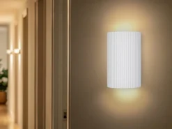 LED Wandleuchte halbrund aus Gips mit Up and Down Lichteffekt, Höhe 22cm