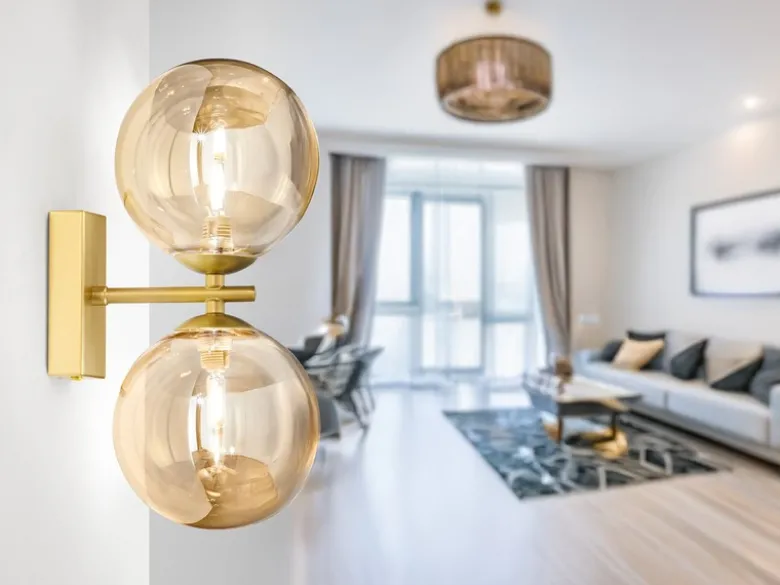 LED Wandleuchte in Gold mit Glaskugeln in Bernstein, Höhe 34cm