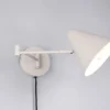 LED Wandleuchte mit Stecker, Schalter und Schwenkarm, Hellgrau, Höhe 16cm