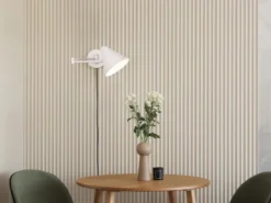 LED Wandleuchte mit Stecker, Schalter und Schwenkarm, Hellgrau, Höhe 16cm