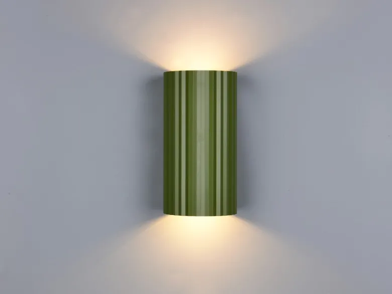 LED Wandleuchte mit Up and Down Lichteffekt, Metall Grün, Höhe 18cm