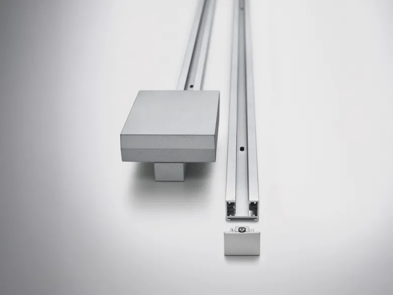Lichtschienensystem Schwarz mit 5 Spots & Einspeisung 3-adrig, Länge 202,5cm