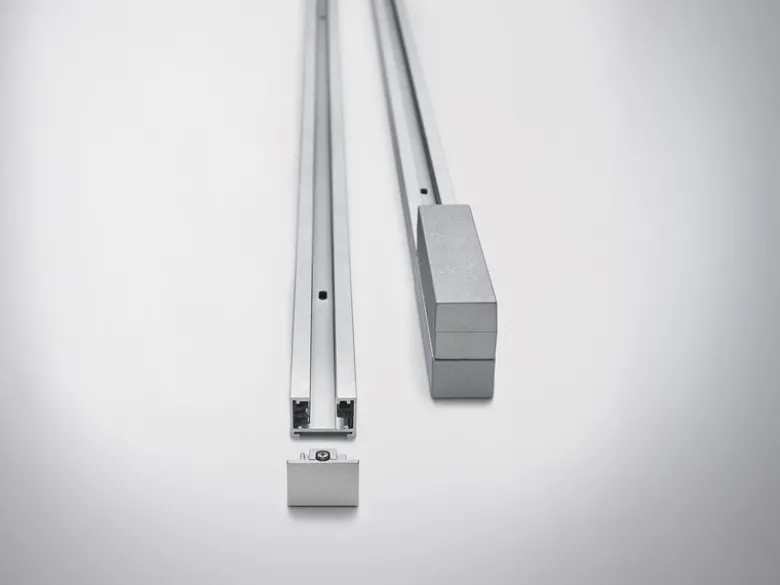Lichtschienensystem Weiß mit 5 Spots & Einspeisung 4-adrig, Länge 202,5cm
