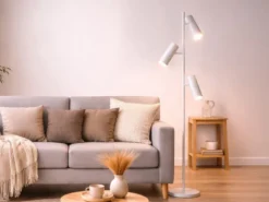 Moderne Stehlampe SOKA mit 3 schwenkbaren Spots, Weiß, Höhe 150cm