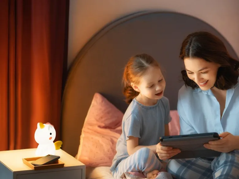 Nachtlicht EMILY dimmbar, per USB aufladbar, mit RGB Farbwechsel Höhe 14cm