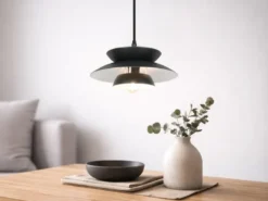 Pendelleuchte AMARILA skandinavisch mit Metall Lampenschirm Schwarz Ø 25cm