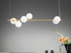 Pendelleuchte ENOIRE 6-flammig Gold mit Glaskugeln in Opalweiß, Breite 120cm