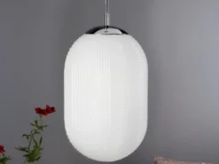 Pendelleuchte GREENWICH einflammig Relief Milchglas Lampenschirm, Ø 23cm