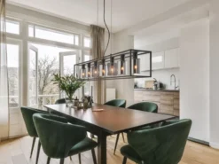 Pendelleuchte ISKA 7-flammig Schwarz lang mit Rauchglas, Breite 130cm