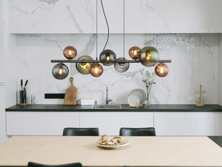 Pendelleuchte RIHA Anthrazit 9-flammig mit bunten Glaskugeln, Breite 86cm