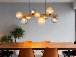 Pendelleuchte RIHA aus Holz 9-flammig Glaskugeln Rauchglas & Bernstein, B: 78cm
