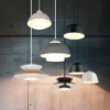 Pendelleuchte TILOS skandinavisch mit Metall- & Glasschirm Beige Weiß Ø 30cm