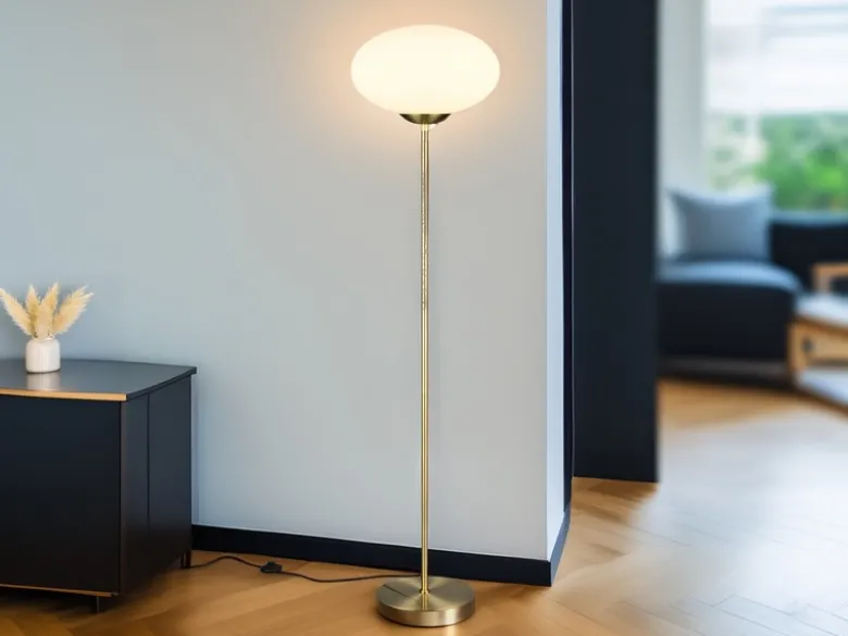 Retro Stehleuchte FOMENTO Messing mit Glaskugel, Höhe 150cm