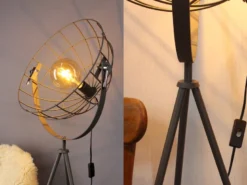 Retro Stehleuchte LED GRID schwenkbarer Gitterschirm aus Metall Anthrazit, 146cm