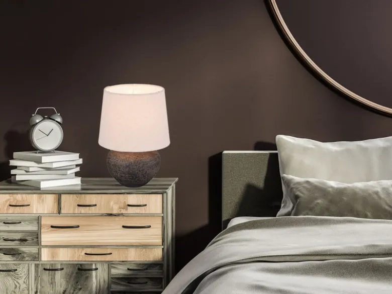Rustikale Keramik Tischleuchte LOU Braun Stoffschirm in Beige, Höhe 25cm