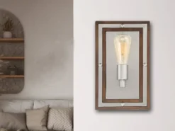 Rustikale LED Wandleuchte aus Holz und Metall, Höhe 32cm
