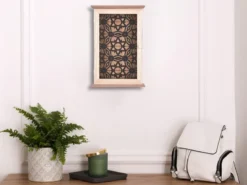 Schlüsselkasten RENA aus Holz mit ausgefallener Dekotür, Höhe 30cm