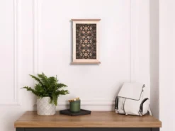Schlüsselkasten RENA aus Holz mit ausgefallener Dekotür, Höhe 30cm