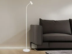 Schmale Stehlampe TARYN Weiß mit flexibel einstellbarem Spot, Höhe 133,5cm