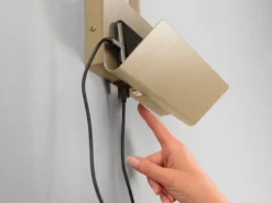 Schwanenhals Leselampe GULP Grün mit Ablage & USB-Ladefunktion, B. 23cm