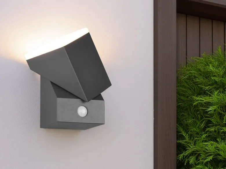 Schwenkbare LED Außenwandleuchte AVON mit Bewegungsmelder, H: 16cm
