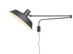 Schwenkbare Wandlampe BOLDER mit Metallschirm Schwarz, Schnurschalter & Stecker