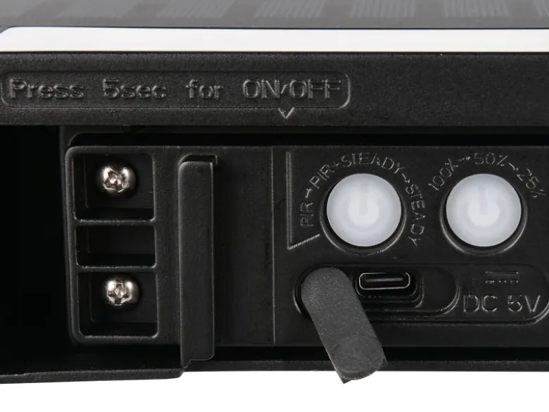 Solar Außenwandleuchte BILBAO auch per USB aufladbar mit Bewegungsmelder B: 21cm