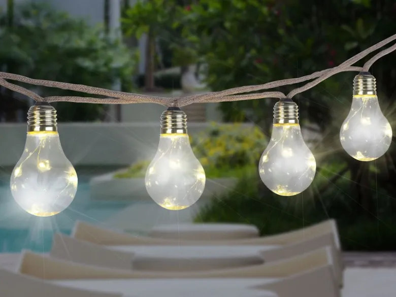 Solarbetriebene LED Outdoor Lichterkette mit 10 Glühbirnen, Länge 5,7 Meter