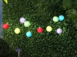 Solarbetriebene LED Outdoor Lichterkette mit 10 bunten Lampions, Länge 3 Meter