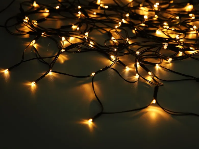 Solarbetriebenes LED Outdoor Lichternetz mit 100 LEDs, 90 x 110cm