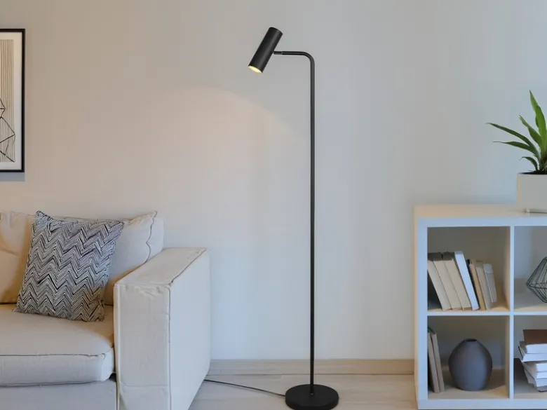 Stehlampe MARLEY Metall in Schwarz matt, Spot schwenkbar, Höhe 151cm