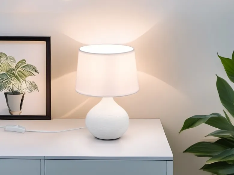 Tischlampe MARTIN mit Keramikfuß Weiß & Stoffschirm Weiß, Höhe 29cm