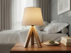 Tischlampe mit Holz Dreibein & E14 Leinen Stoffschirm Beige, Höhe 27cm