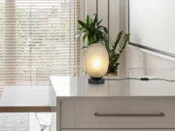 Tischleuchte FACETTE mit ovalem Glas Lampenschirm Grün, Höhe 28cm