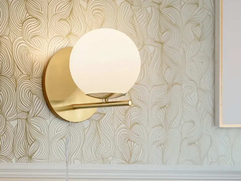 Wandlampe PURE mit Schalter, Kabel und Stecker, Glaskugel Weiß, Höhe 21cm
