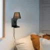 Wandleuchte COMFORT mit Stecker, Schalter & Ladefunktion Schwarz, Höhe 31cm