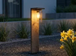 Wegeleuchte ARDILA aus Aluminium Holzoptik mit E27 Glasschirm, Höhe 65cm
