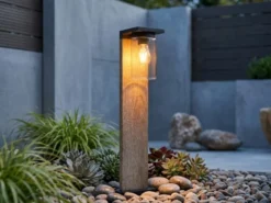 Wegeleuchte aus Aluminium Holzoptik mit E27 LED & Glasschirm, Höhe 65cm
