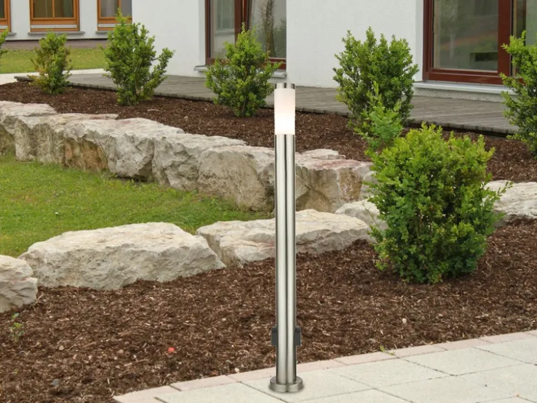 Wegeleuchte BOSTON aus Edelstahl in Silber mit zwei Steckdosen, Höhe 110cm