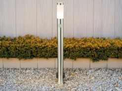Wegeleuchte BOSTON mit Bewegungsmelder & Steckdosen in Silber, H 110cm