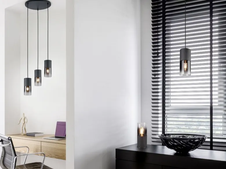 Zeitlose LED Pendelleuchte aus schwarz mattem Metall & Rauchglas, Ø 37cm